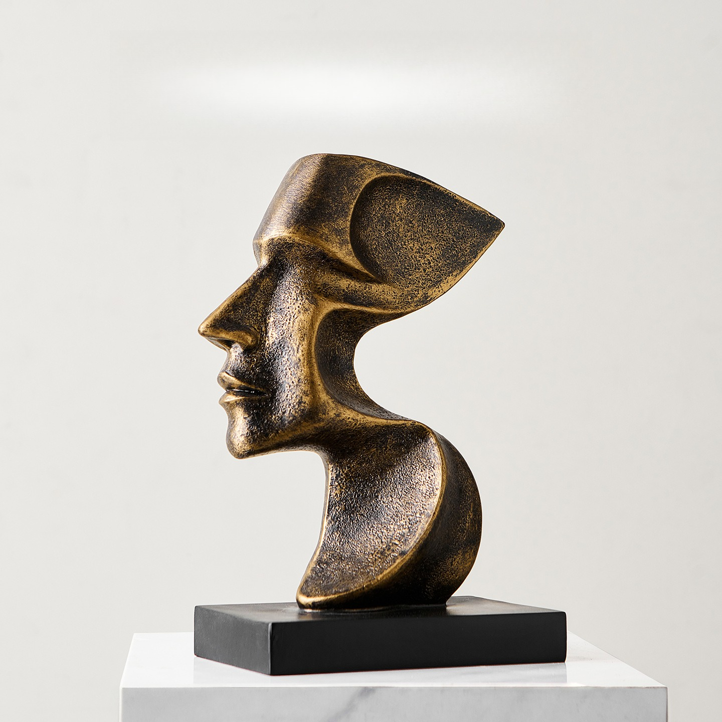 Creative Human Figurine Sculpt - Resin Art Anniversary Gift incelemesi ve fiyatı